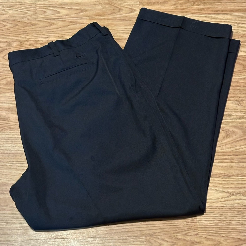Nike Black Pleated Golf Pants w/ DriFit Technology - Cuff @ Hem - Size 40 x 30